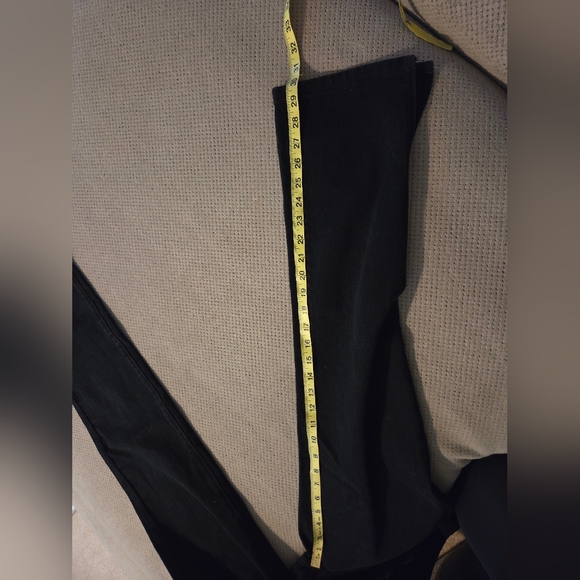 New WASHED BLACK BASIC SPLIT HEM JEANS women's size 4 - Picture 13 of 15